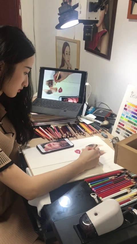 我不说小姐姐在画画,谁会注意的到?