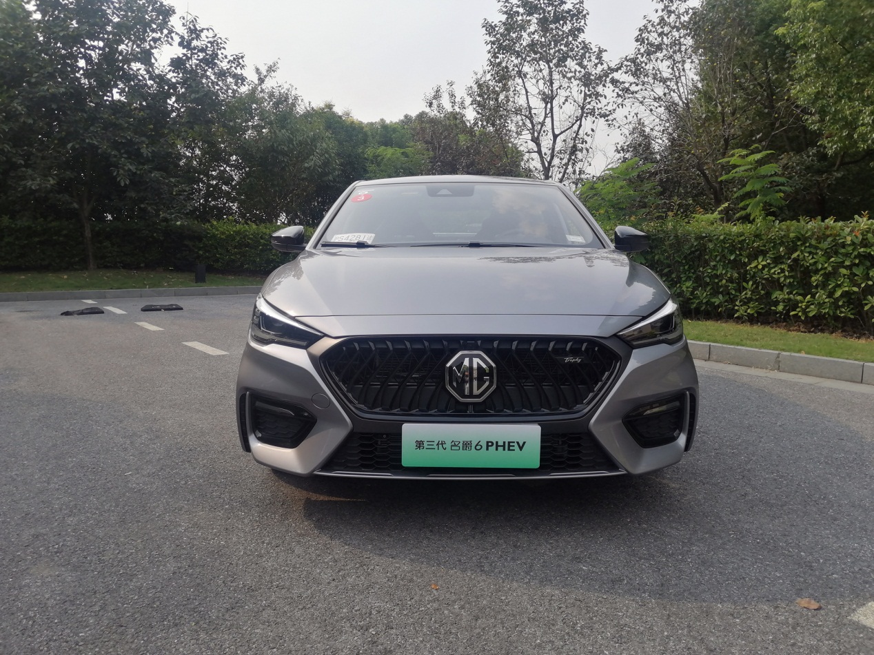 试驾|最大305马力,6秒加速破百,体验第三代名爵6 phev