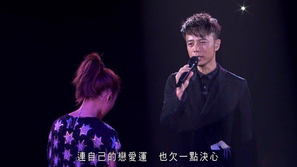 20年 ｜ 容祖儿、李克勤《刻不容缓》_新浪新闻