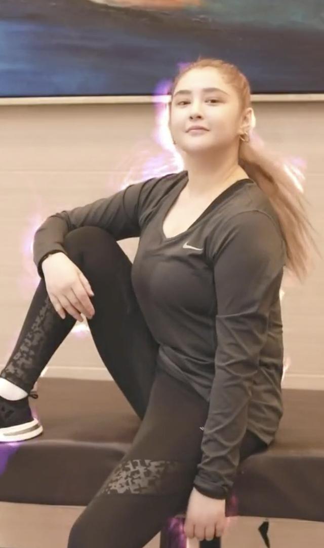 天台女主李心艾近照曝光膀大腰圆胖上热搜晒视频立志减肥