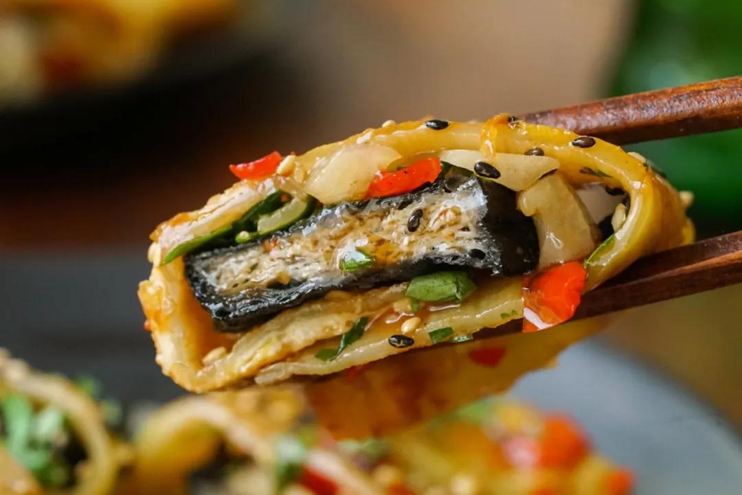 这是一条有味道的推送,臭豆腐烤冷面!