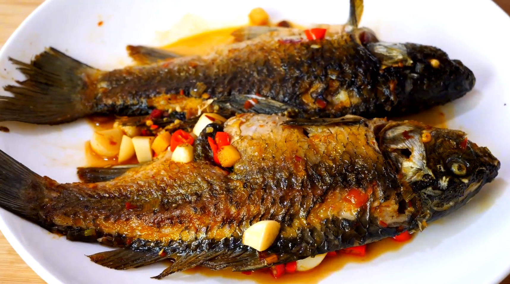 红烧鱼这样做太香了,天天吃都不腻,鱼肉不腥不粘锅,快快收藏了