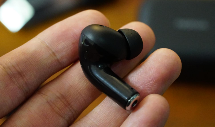 售价300高性能高时尚感的真无线耳机诺基亚e3500评测