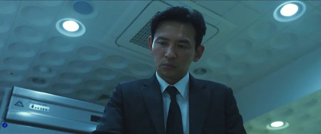 连续3周票房冠军黄政民新片超预期搭档李政宰重回黑帮片巅峰