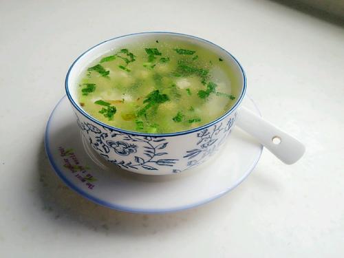 養生湯分享綿茵陳鯽魚湯青菜豆腐末羹高麗參燉雞的簡單做法