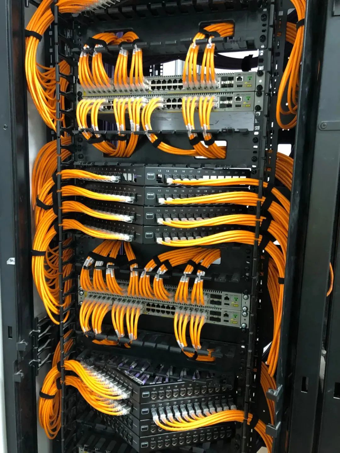 这才是布线的最高境界你那都是胡扯