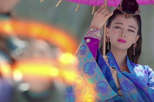 蒋欣贾晓晨肖战朱一龙:看够了傻白甜 没有人能拒绝这些美强惨