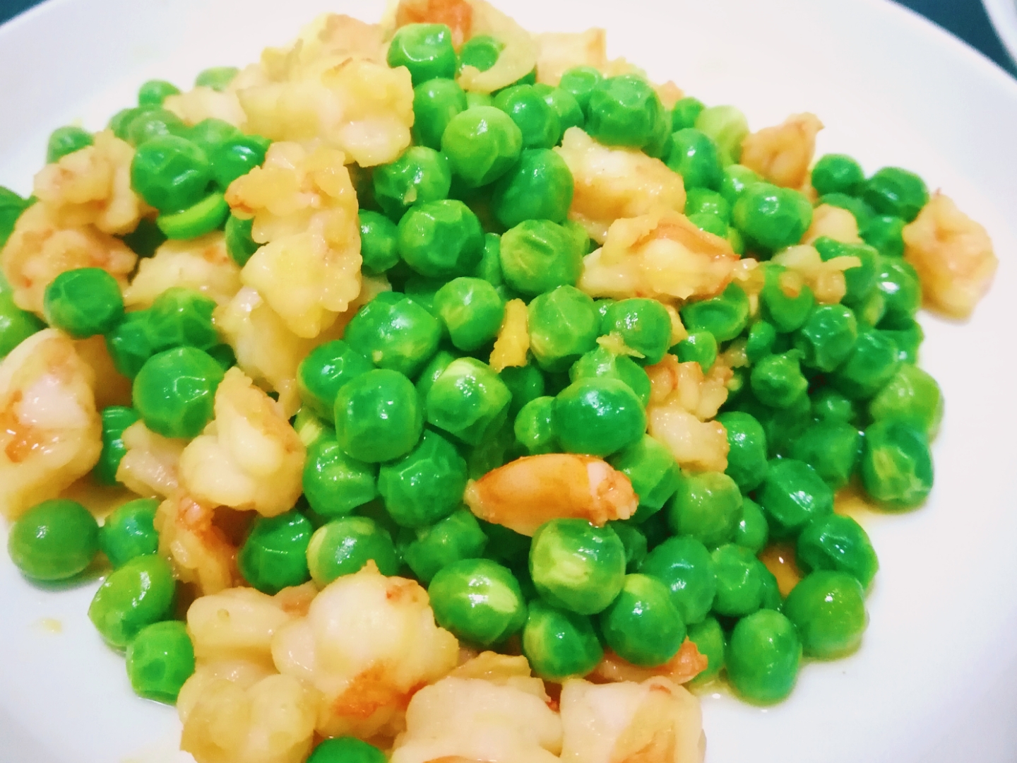好吃到舔盘的"豌豆炒虾仁",色彩鲜艳健康又美味