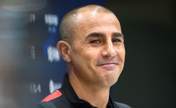 有牌面!球迷现场拉横幅祝卡帅生日快乐,尤文和国际足联送祝福休闲区蓝鸢梦想 - Www.slyday.coM 有牌面!球迷现场拉横幅祝卡帅生日快乐,尤文和国际足联送祝福休闲区蓝鸢梦想 - Www.slyday.coM