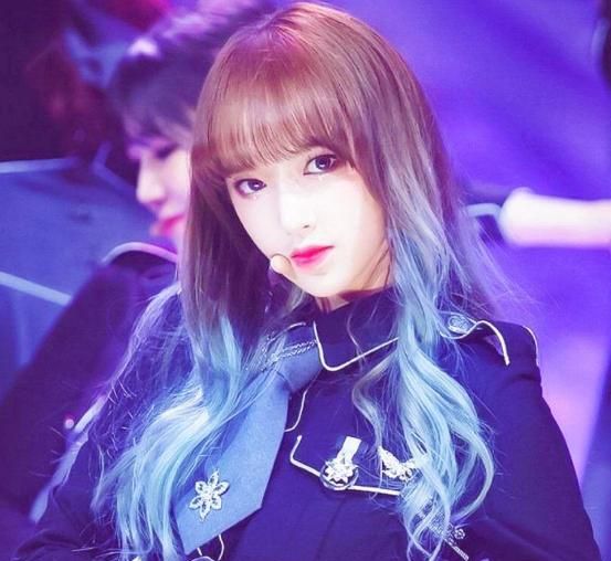 程潇自称身材不好,看到全身照的一刻,才知啥叫漫画身材