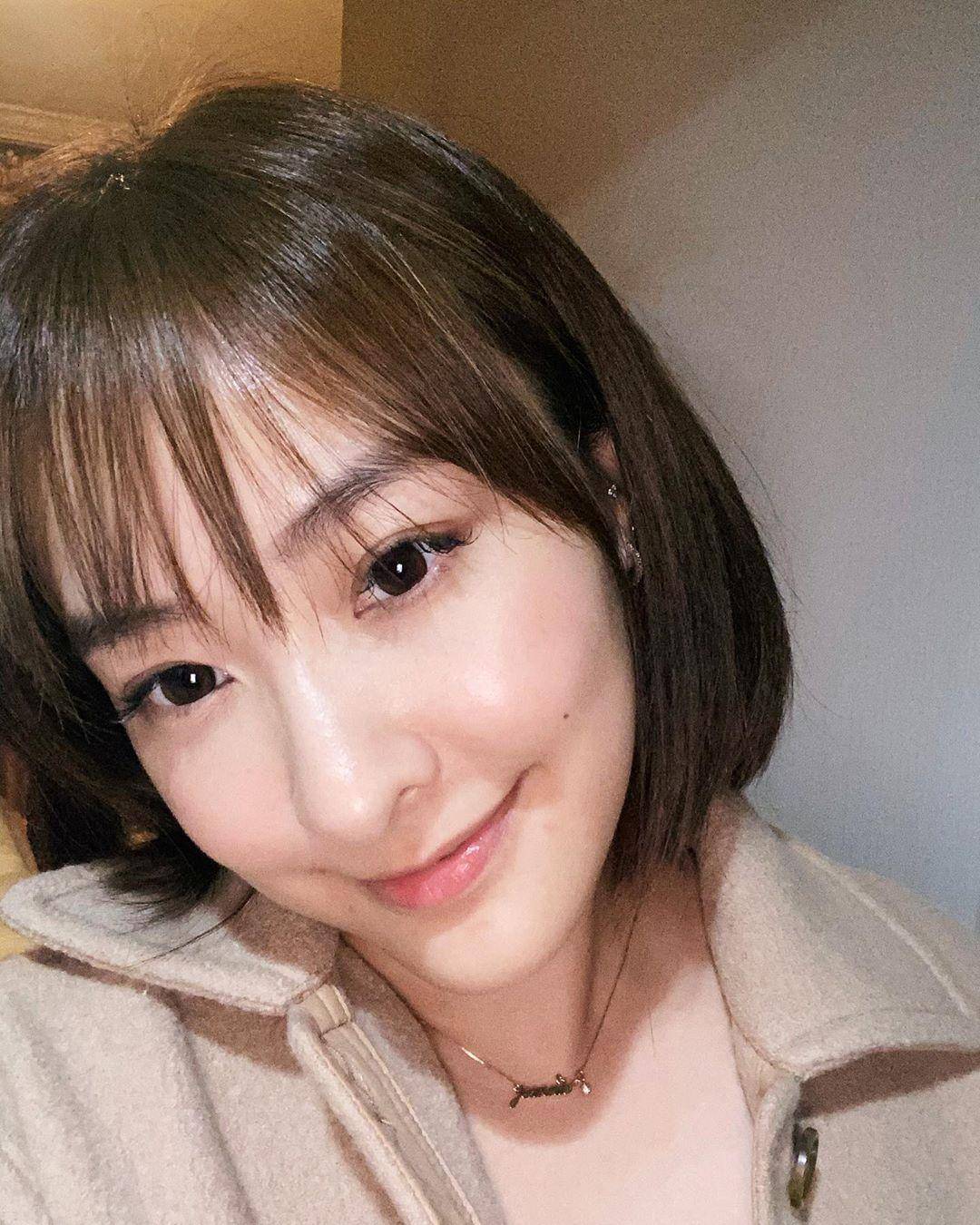 陈滢曝光上千万独居豪宅,网友指其十分幸运,和何猷亨剪不断关系|陈滢|何猷亨|豪宅_新浪新闻