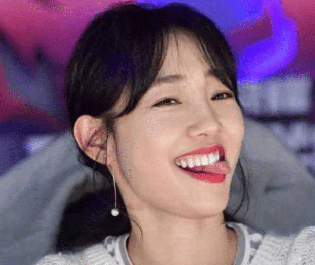 白百何为啥被称为"女版陈冠希"?看完照片后,你就知道原因了