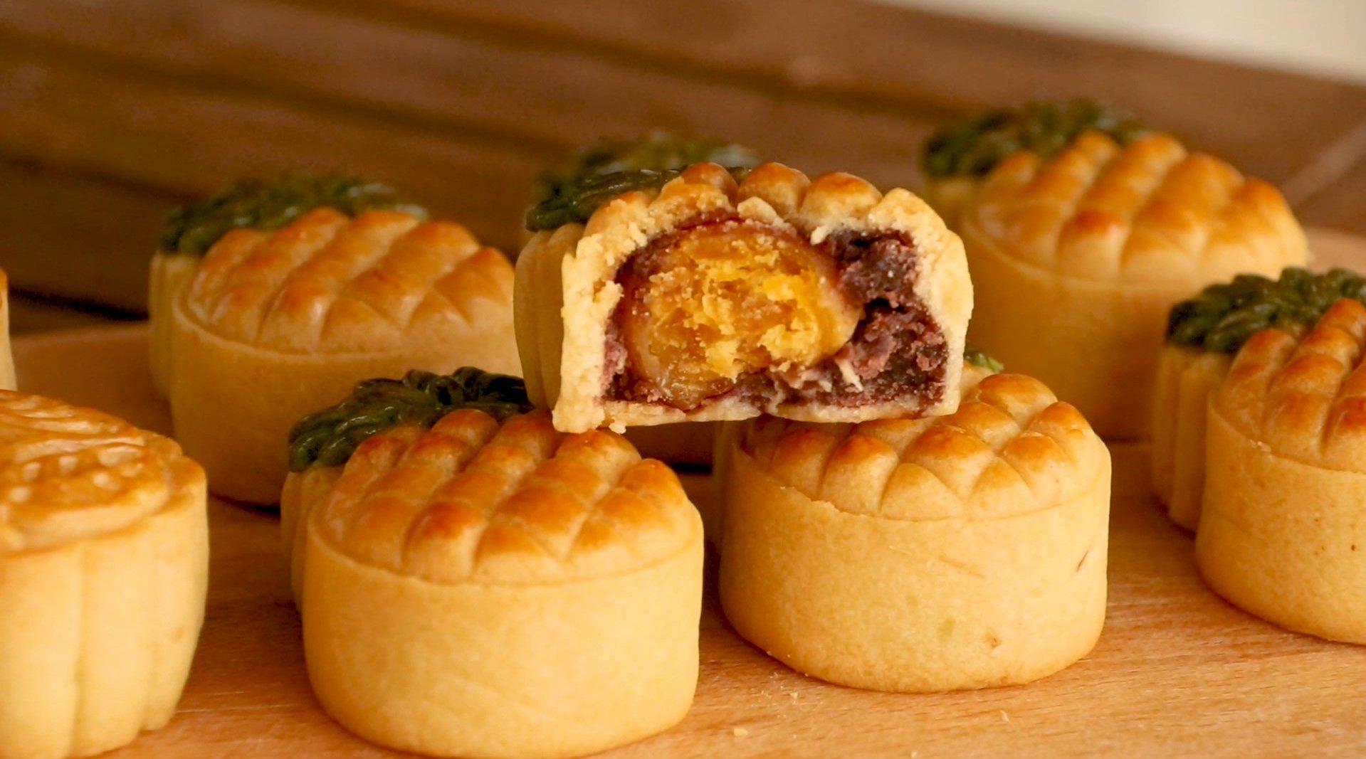 又到月饼季啦!最爱的自然还是咸蛋黄月饼