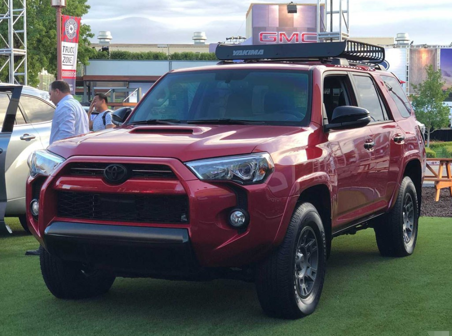 丰田又甩出一"王炸"!霸气胜路虎,配v6卖30万,买途昂悔断肠