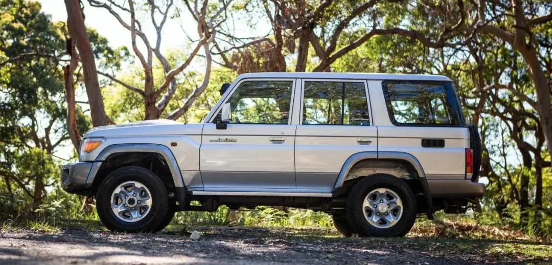 这几款柴油suv省油又耐操纯爷们都爱开去玩越野