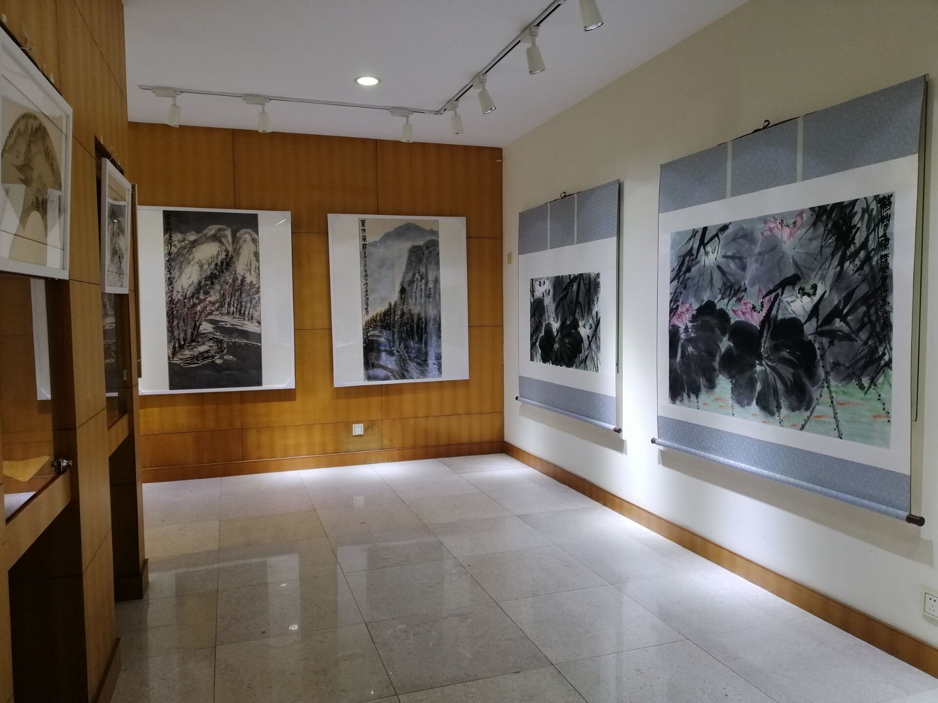 翰骨丹心李剑斋陈玉婷艺术南京展在清凉山公园开幕