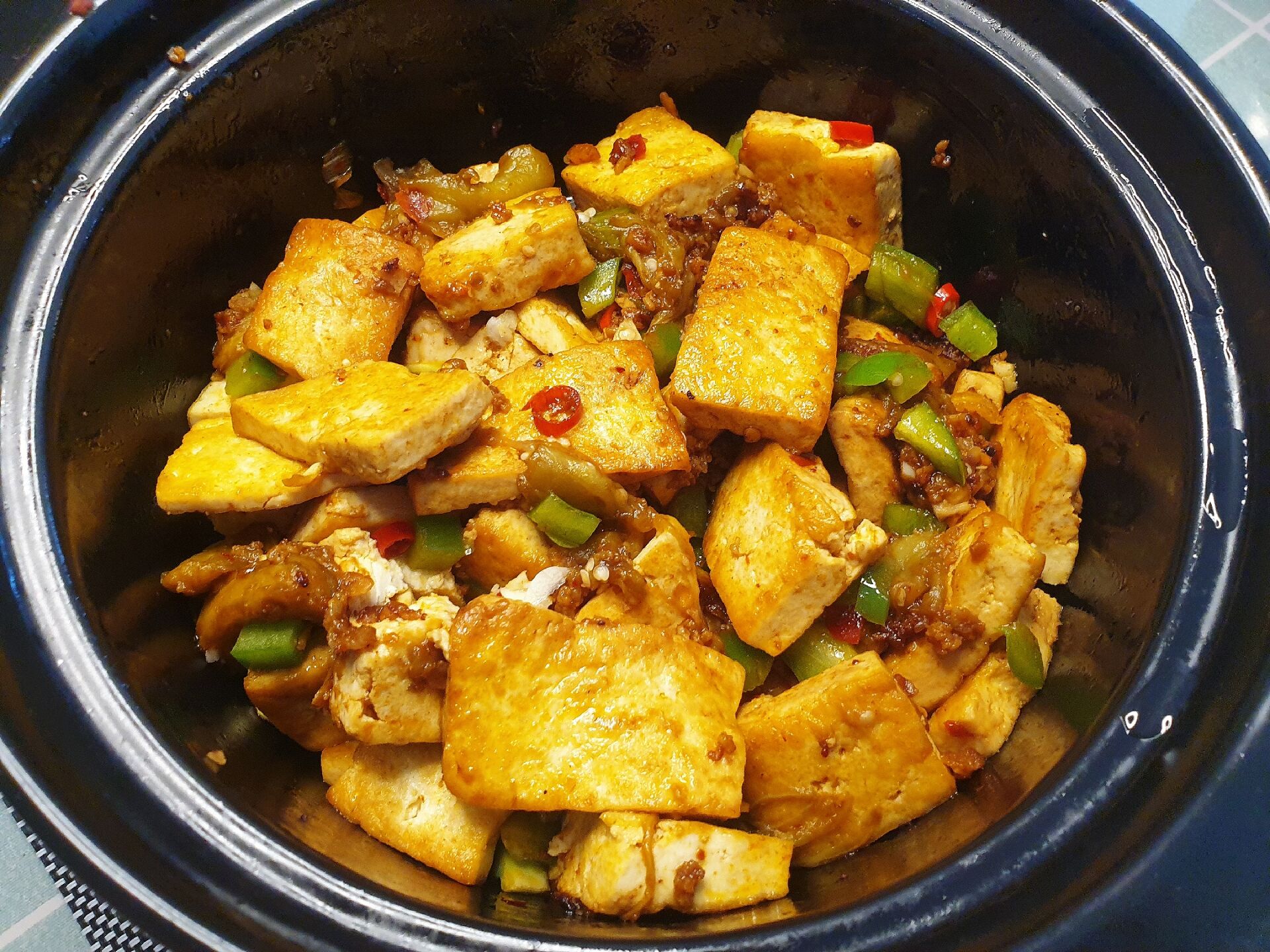 少油版肉末茄子豆腐砂锅煲,简单易做唯一的缺点就是太费米饭了