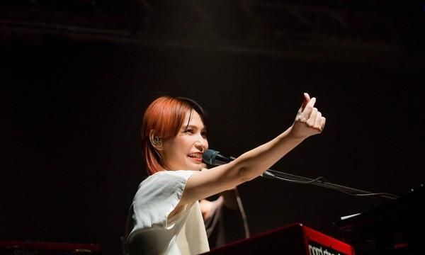 惠婷开心说:「好久不见,你们好吗?