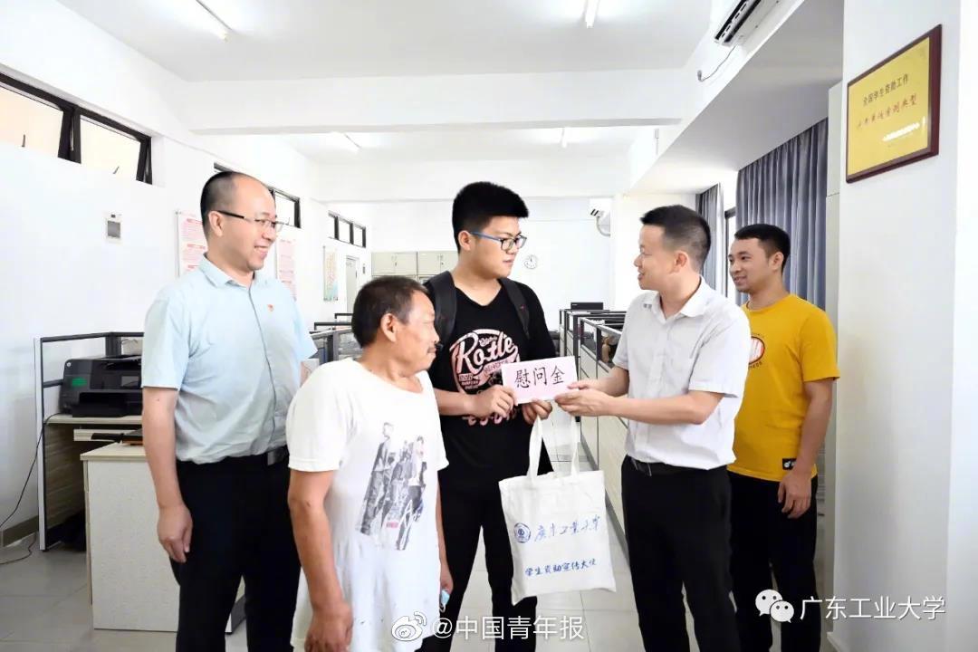 原来梦想真的可以实现，感谢没有放弃努力的你！休闲区蓝鸢梦想 - Www.slyday.coM