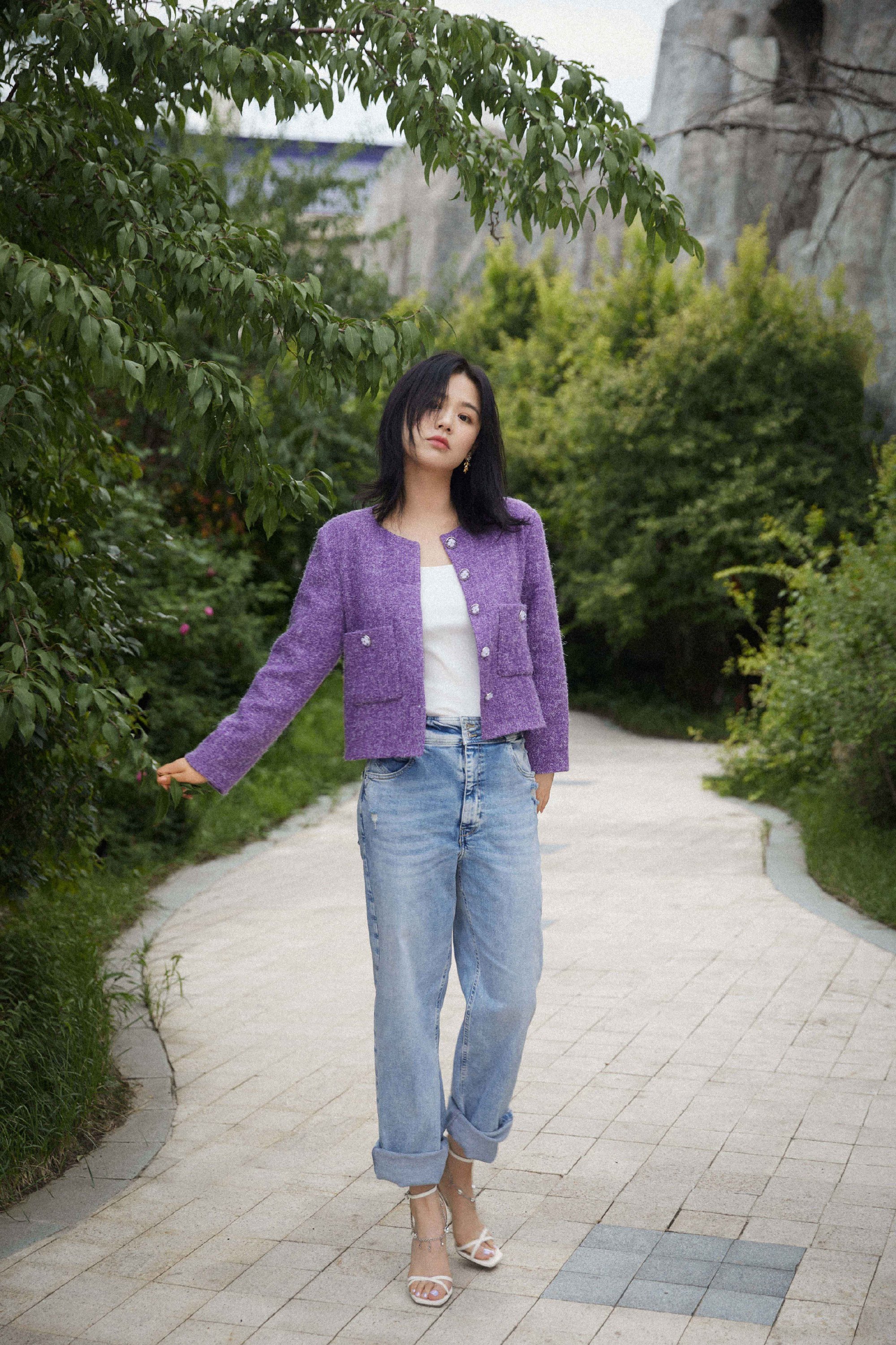 马思纯瘦十斤登上热搜打趣录完节目才瘦好可惜丸子头少女气质