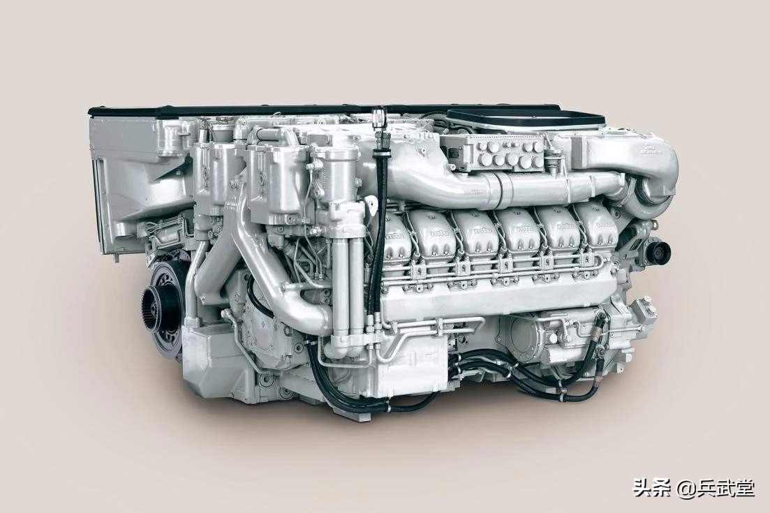 根据部分资料来看,15式轻坦的动力部分,是和99a坦克的150hb发动机不同