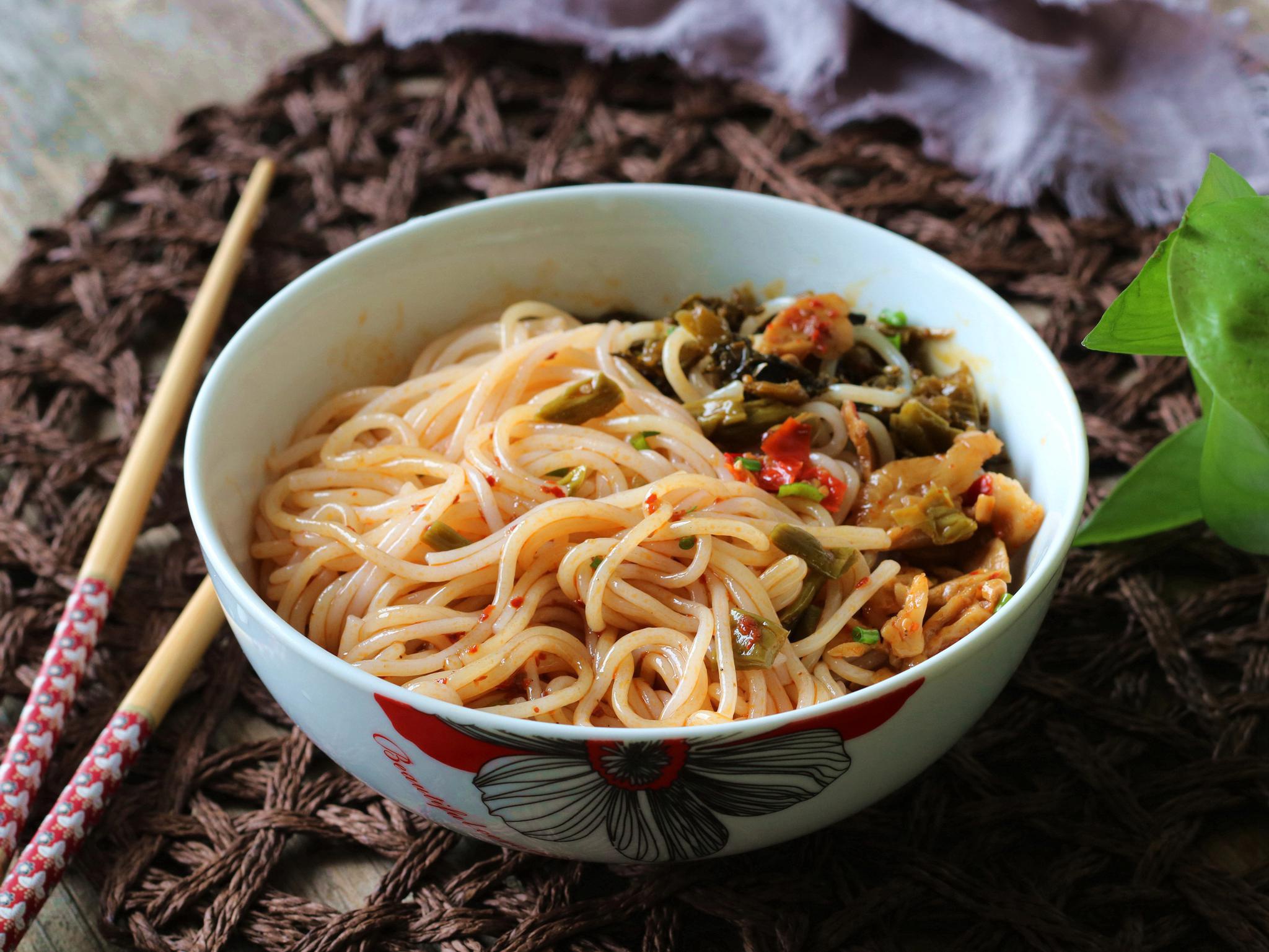 想吃凉拌粉在家做,价值两千元的秘制凉拌汁,配方和做法都告诉你