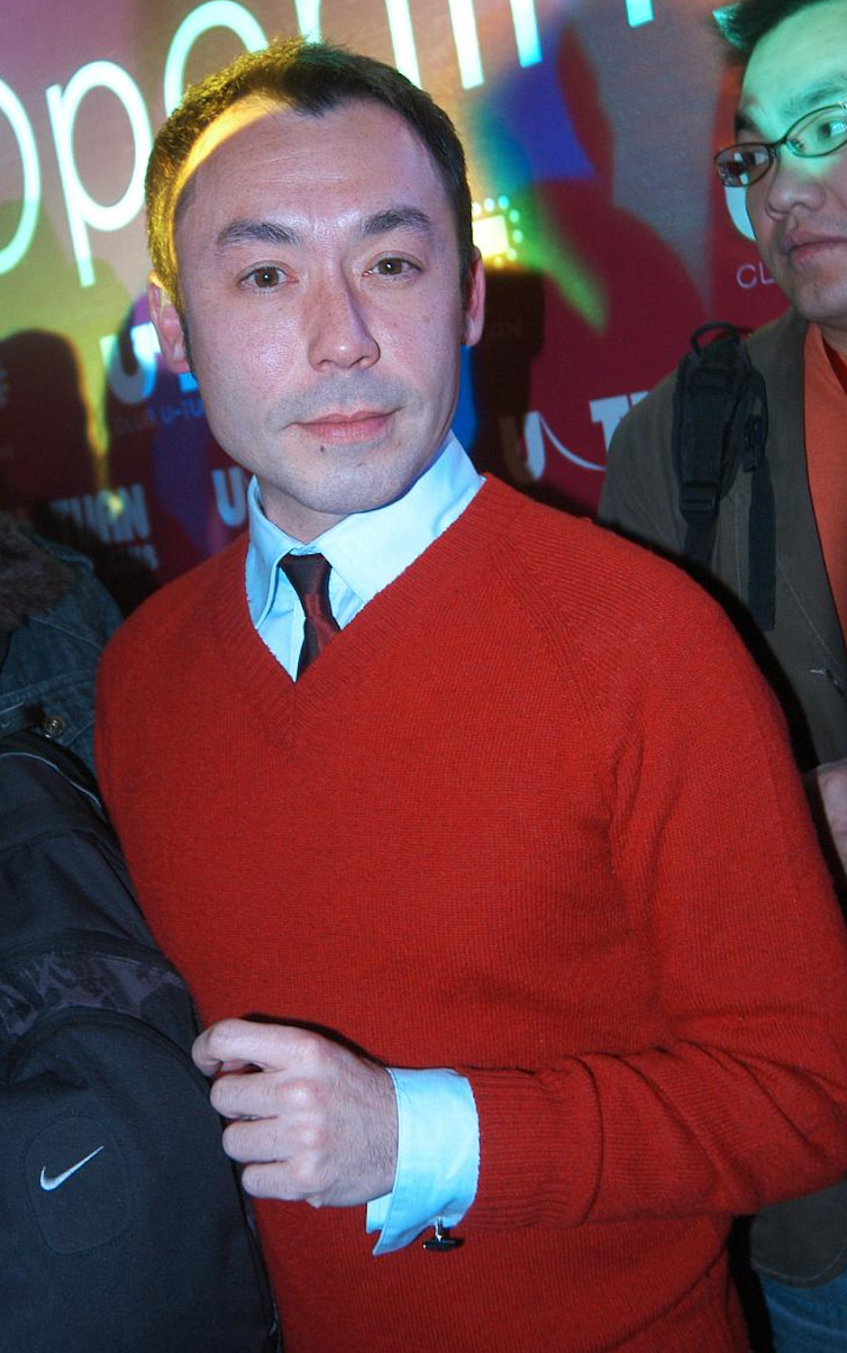 56岁雷宇扬聚首吴志雄罕露脸身材发福明显长居内地伴子成长