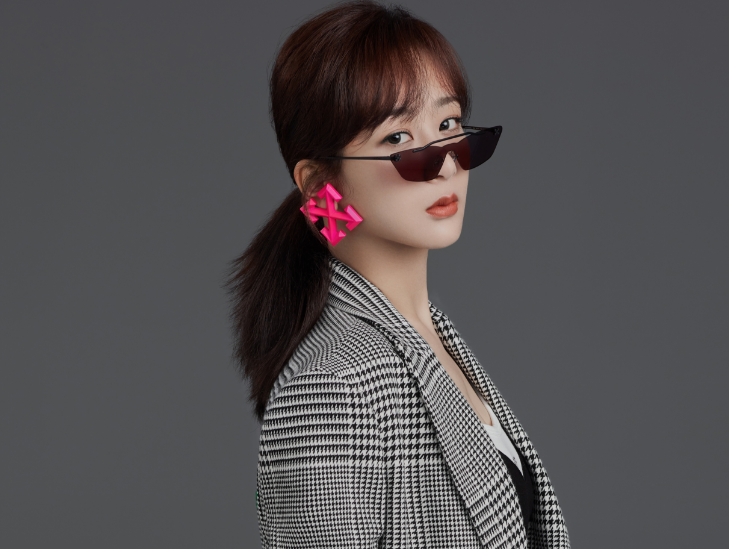 北电10级表演系聚会,张一山笑容灿烂状态好,杨紫素颜拍照休闲区蓝鸢梦想 - Www.slyday.coM 北电10级表演系聚会,张一山笑容灿烂状态好,杨紫素颜拍照休闲区蓝鸢梦想 - Www.slyday.coM