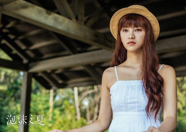 明明只上《跑男》当路人,却因长得太美,被发掘成当红演员