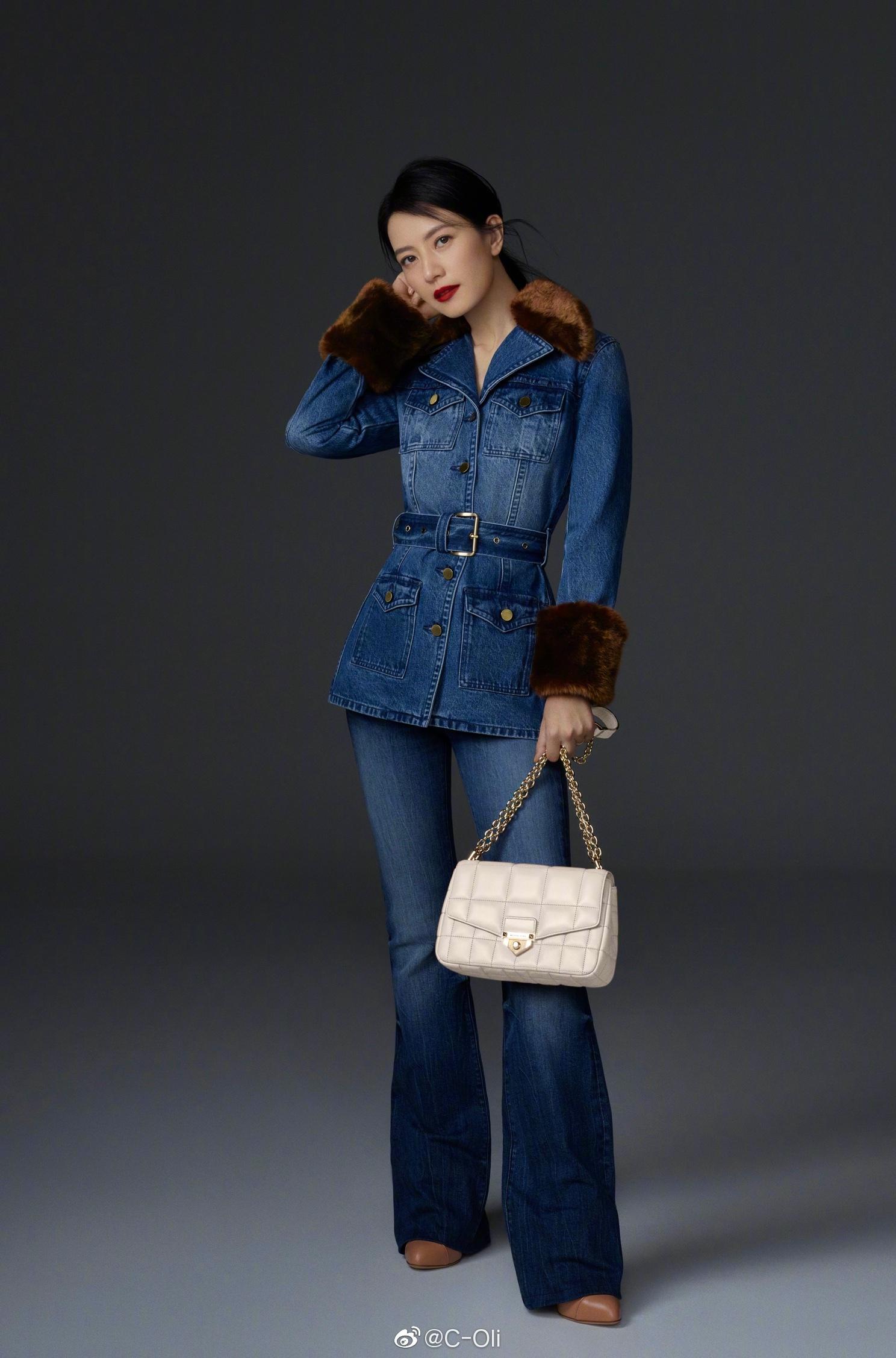 刚刚michaelkors宣布了高圆圆成为品牌全新全球代言人