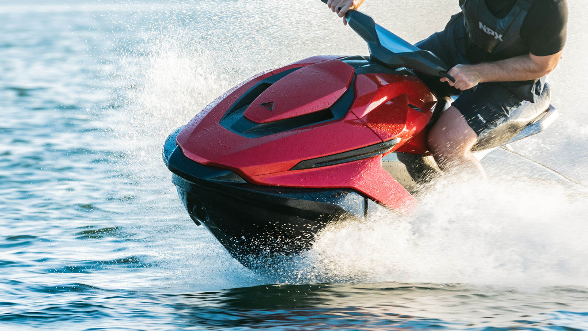 电动新玩法taigaorca运动型180马力电动摩托船