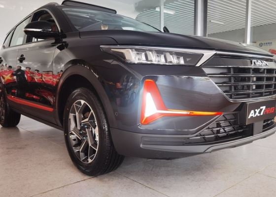 2021款风神ax7pro到店轴距2715mm配10喇叭16t爆170马力