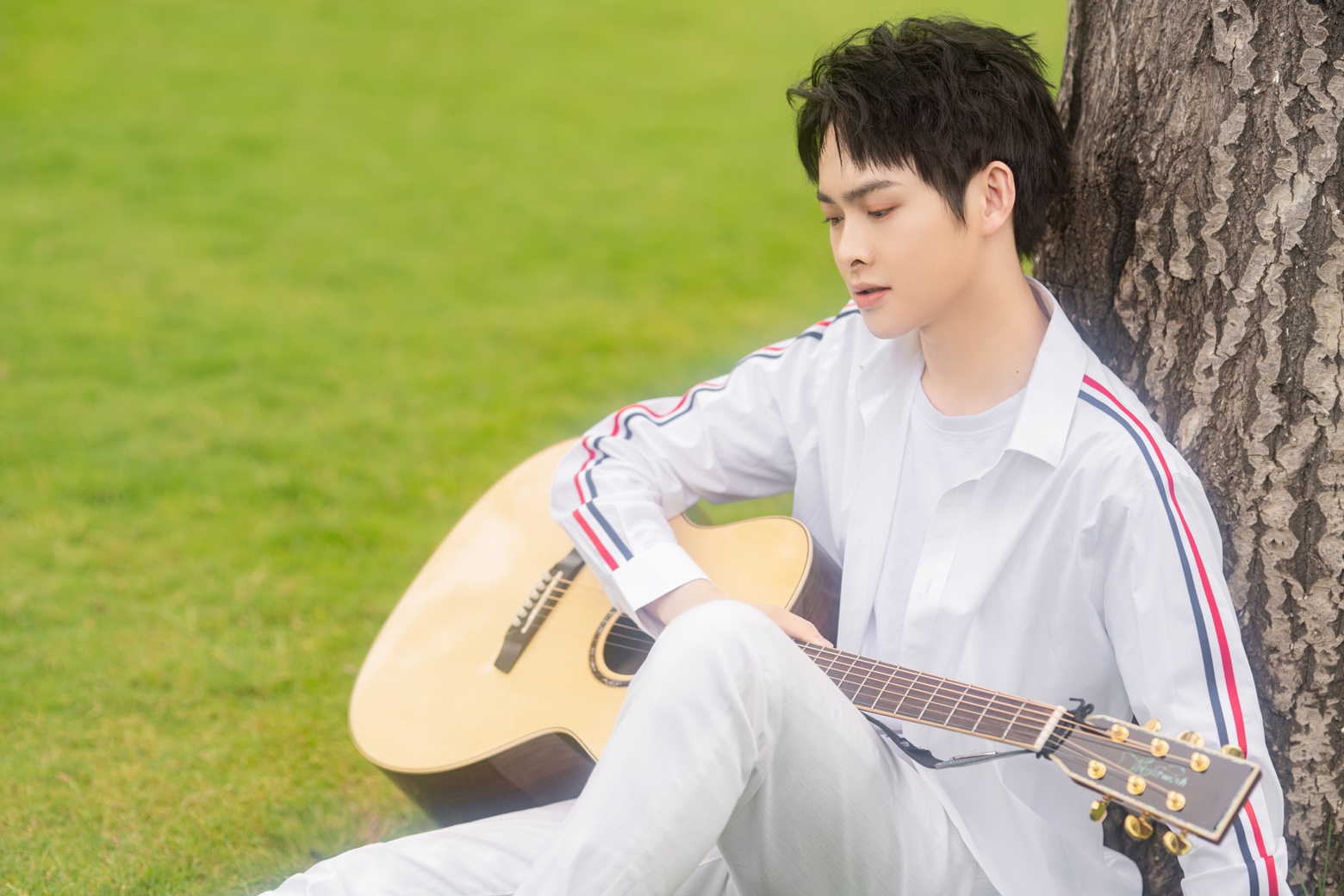 洪雨雷新单曲《之间》首发 深情不减忆初见|深情|单曲|歌曲_新浪新闻