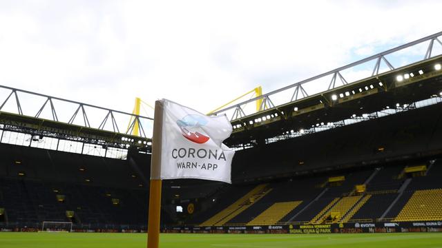 瓦茨克:希望周六踢门兴的主场比赛,能有上万名球迷入场