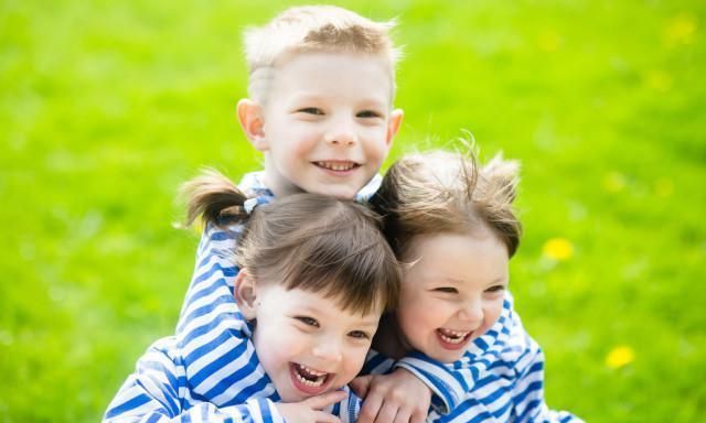 同伴关系的重要性|同伴|家长|男孩子_新浪新闻