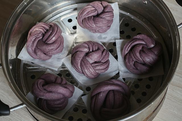 怎么判断二次发酵?记住1个小妙招,做出松软好吃的黑米花卷馒头