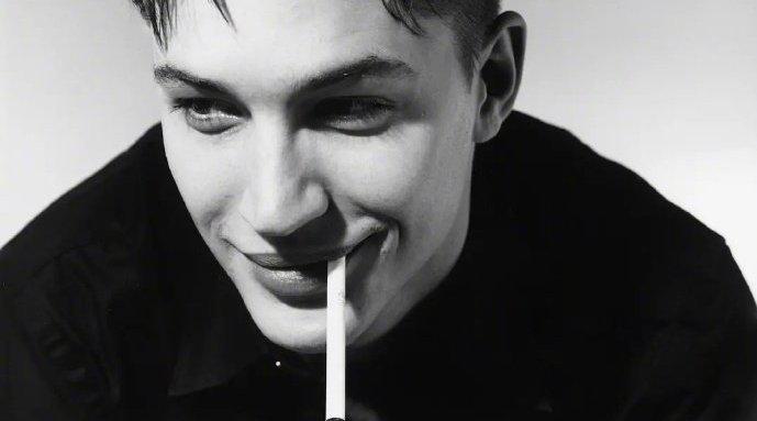 "小甜甜"汤姆·哈迪个人混剪:痞气的步伐