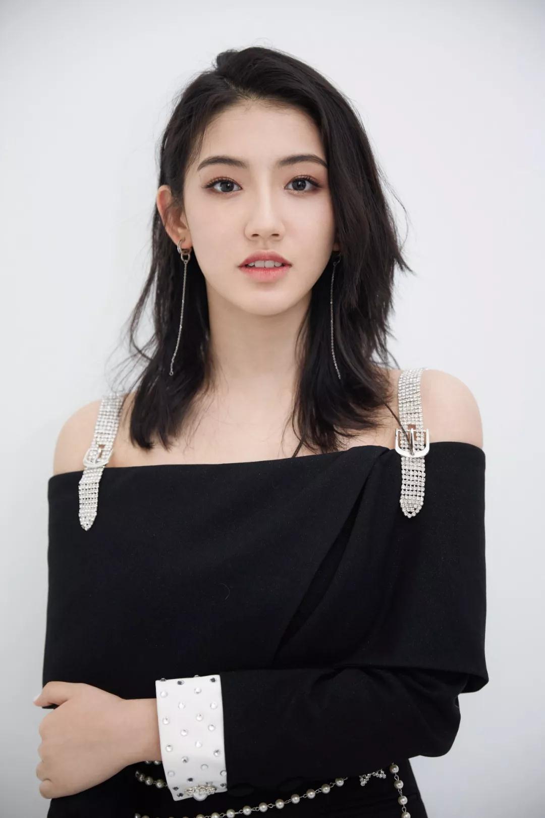 少女大人伊米娜惹人爱,仿佛赵露思和春夏结合体,新疆果然产美女