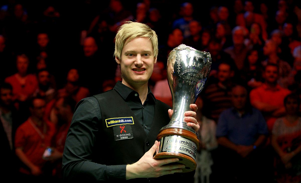 罗伯逊堪称最佳左撇子控球大师励志经历终铸就传奇生涯