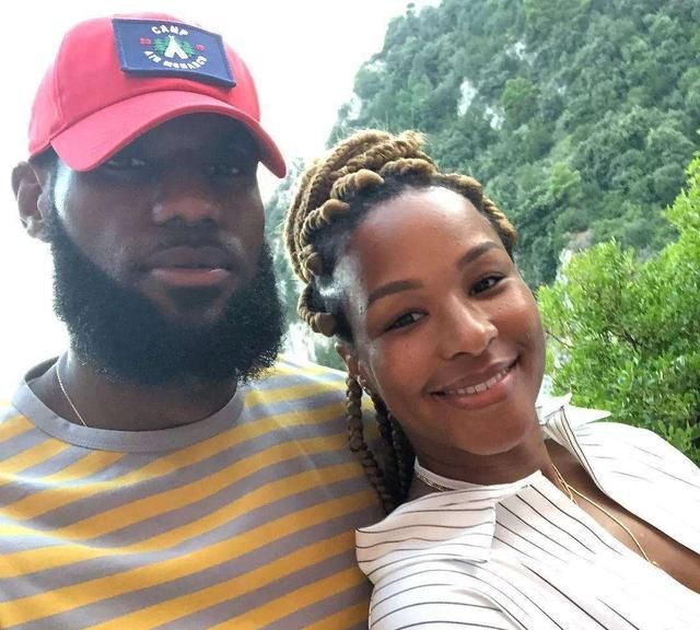 羡慕!詹姆斯年收入超1亿美元,他的妻子萨瓦娜年收入也不差