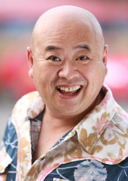 赵本山捧红他,他却没有拜师,娶小29岁娇妻喜迎双胞胎!