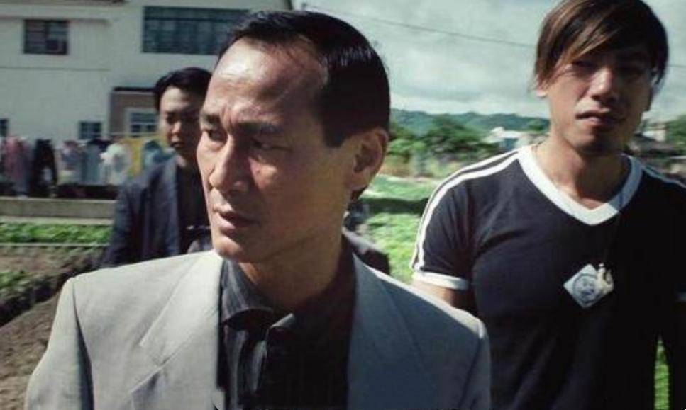 《古惑仔》"骆驼老大"戏外更精彩,76岁患癌闪婚还怒揭诈骗黑幕