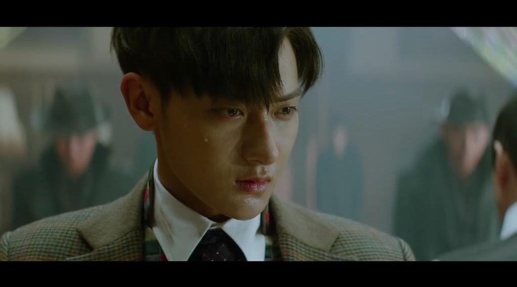 视频:黄子韬父亲离世具体病情暂未公开 父子生前合影照曝光