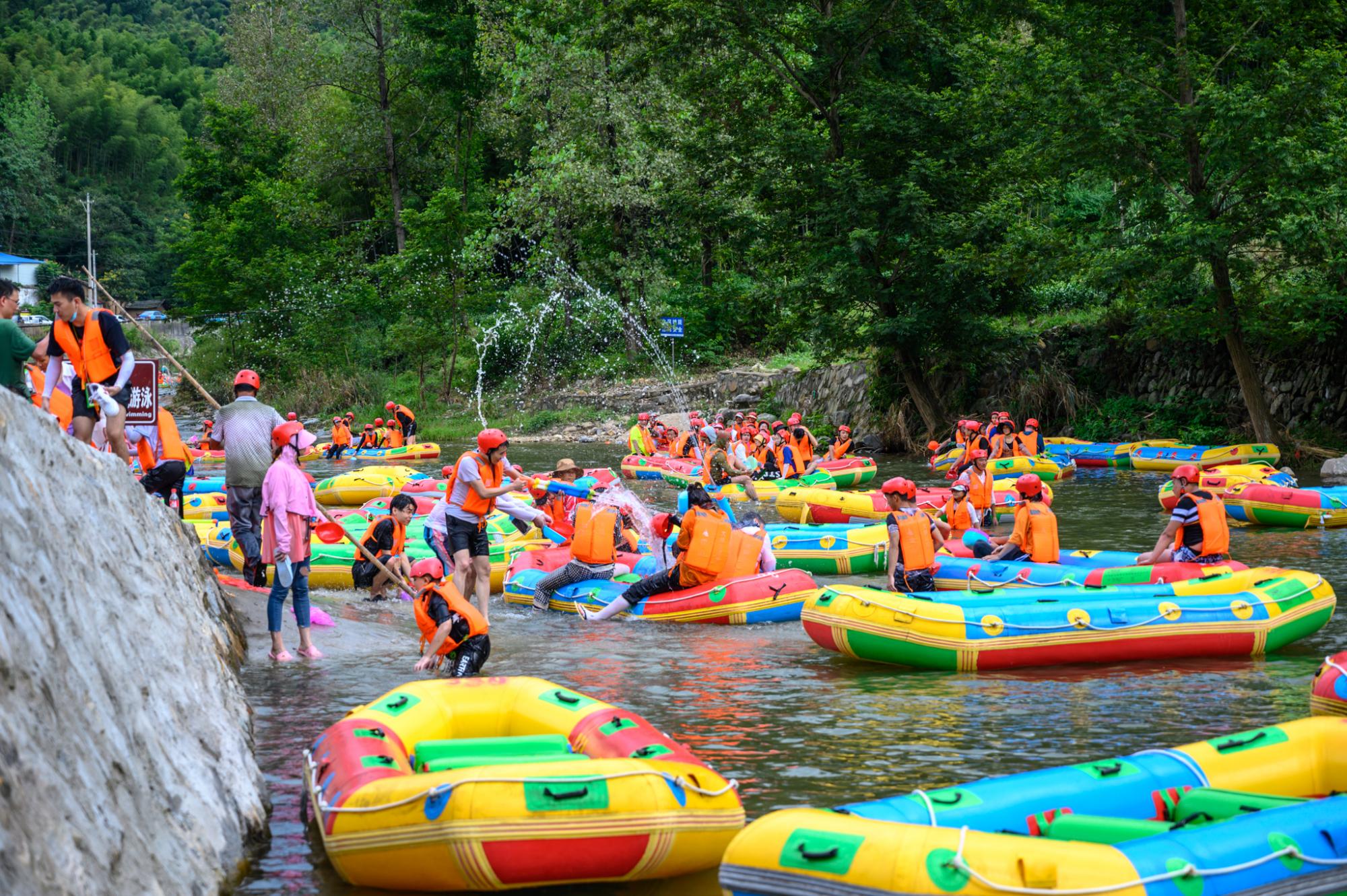 安徽最刺激的漂流,全长8公里落差160米,堪称"华东漂流一绝"