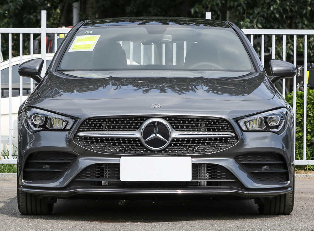 买不起cls不要紧,奔驰全新轿跑,无框车门爆224马力,仅23万