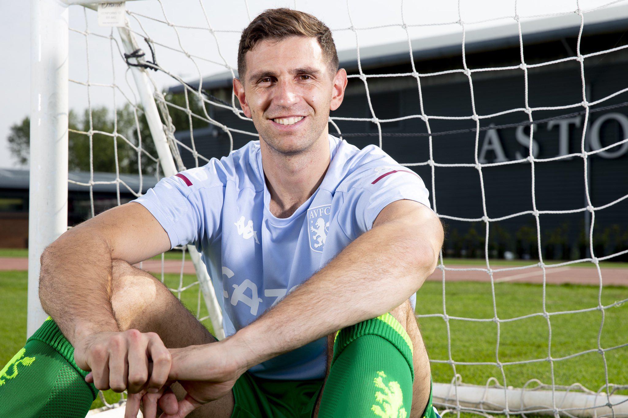 阿斯顿维拉正式签下阿森纳门将马丁内斯