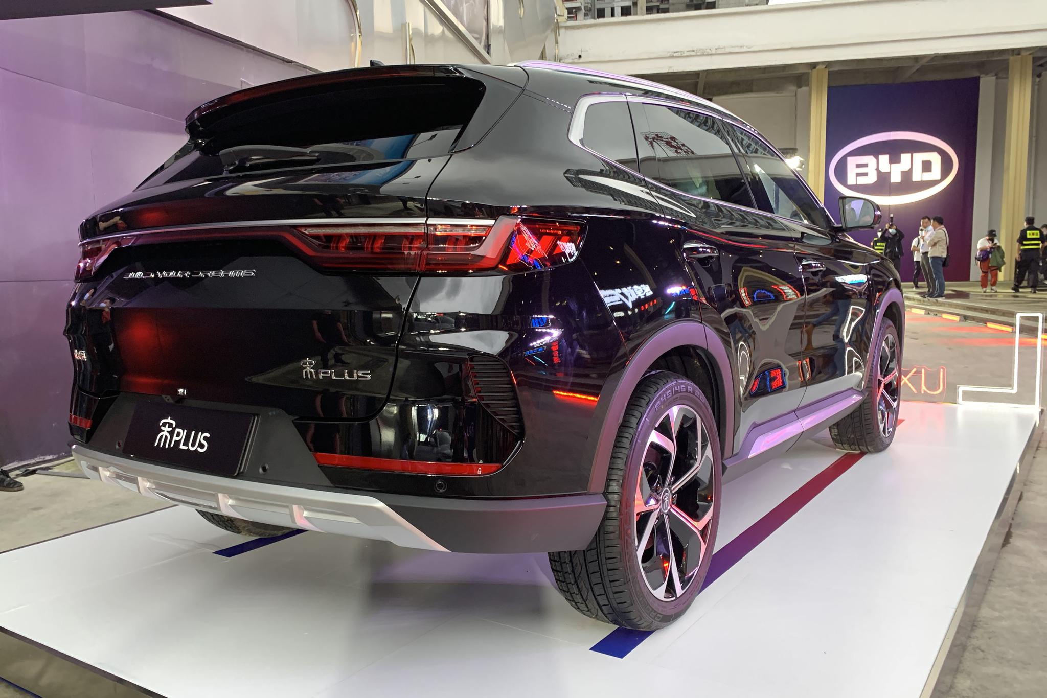 比亚迪suv家族再添新成员 宋plus燃油版售价11.58万元起