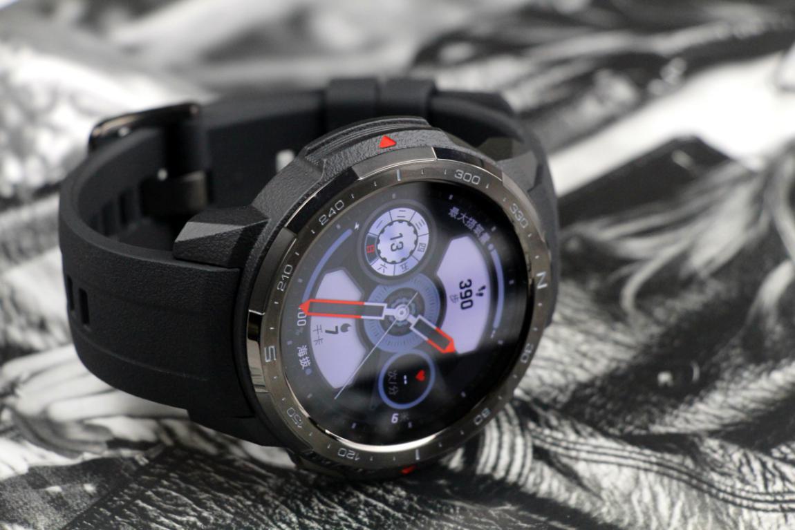 贴心的户外运动管家荣耀手表gspro开箱图赏