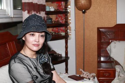 张纪中承认再婚后当年被前妻骂小三如今她一儿一女转台前