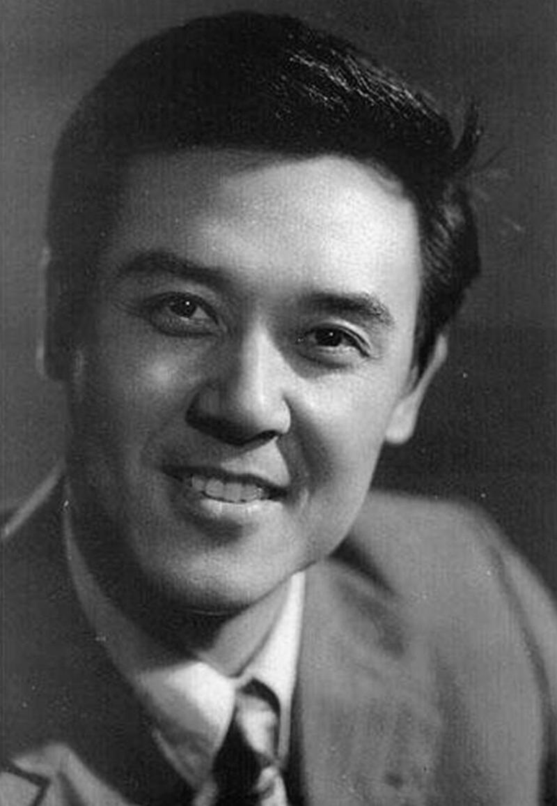 著名表演艺术家达式常近照曝光,虽已80岁,但精神矍铄风采依旧